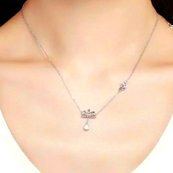 Solid 925 Lotus Beautiful Necklace - Picture 3 of 10